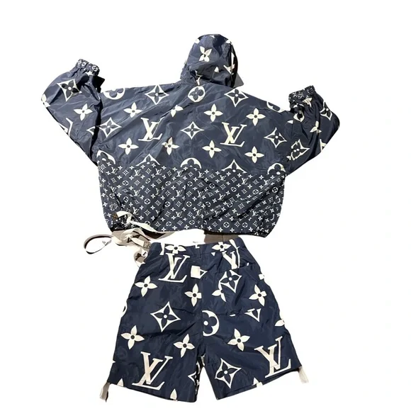 🔥🔥LV woman’s track suit🔥🔥